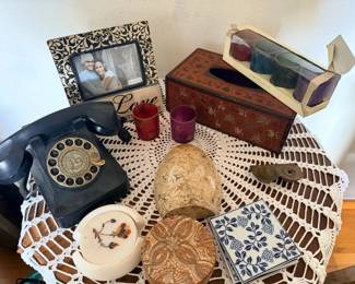 SAT037 - Bundle of Desk goods