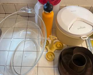 SAT291 - Miscellaneous Kitchen Items