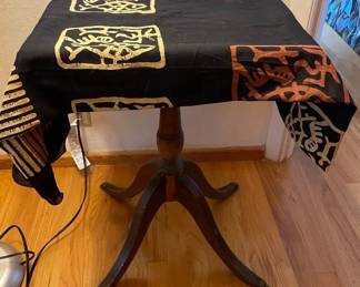 SAT304 - Pedestal Accent Table With Batik Covering