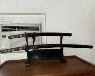 SAT326 - Katana and Wakizashi on Stand