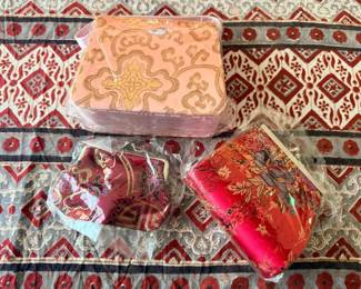 SAT322 - East Asian Coin Purse Wallet & Bags