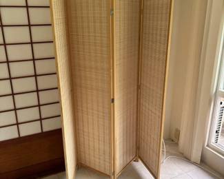 SAT273 - 4-Panel Bamboo Folding Room Divider & Privacy Screen