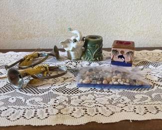 SAT093 - Vintage Mixed Decor Bundle