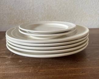 SAT157 - 7 Pc Oneida Espree Plate Set USA