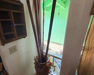 SAT129 - Large Vase with Bamboo decoration