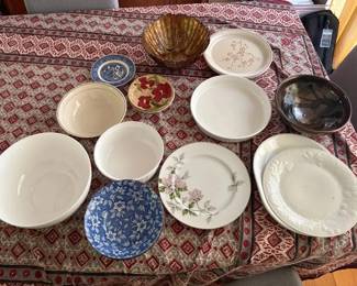 SAT119 - Assorted Plates And Bowls