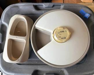 SAT502 - Rotating Pet Food bowl