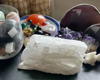 SAT421 - Crystals & Minerals Collection