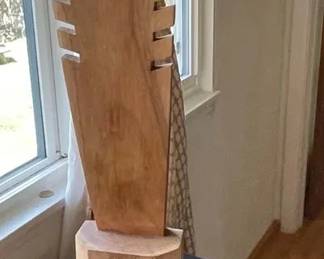 SAT481 - Natural Wood Necklace Display & Nickel Display Plate