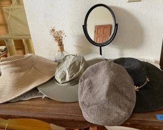 SAT231 - Cast Iron Tabletop Mirror & Sun Protection Hats