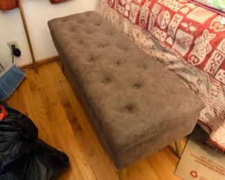SAT499 - Mid Century Style bench/chest