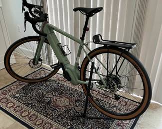 Cannondale ebike.  25 miles of use.