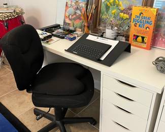 Small desk 
