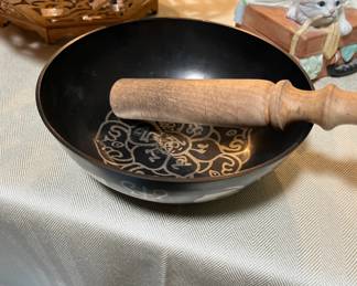 Singing bowl
