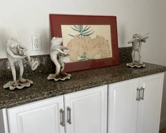 Fun cast iron frogs from the garden