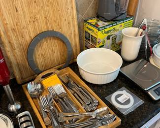 Flatware set
