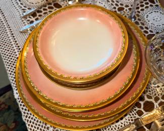 Items Located In The Dining Room