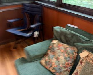 Items Located In The Sun Room