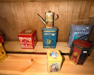 Items Located In The Lower Storage Area