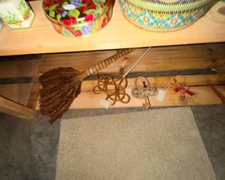 Items Located In The Lower Storage Area