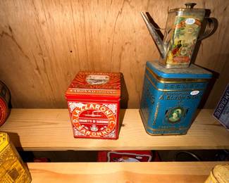 Items Located In The Lower Storage Area
