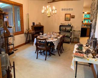 Items Located In The Dining Room