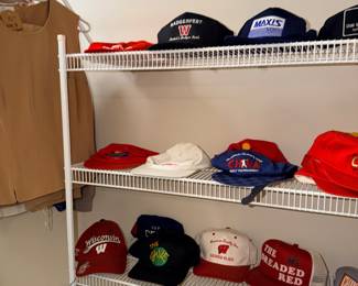 Items Located In The 1st bedroom (MASTER)