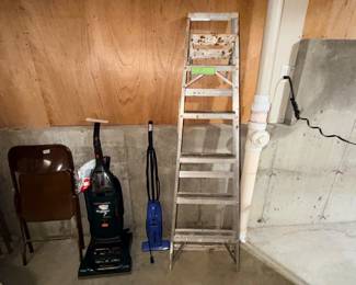 Items Located In The Lower Storage Area