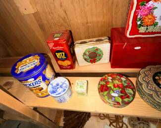 Items Located In The Lower Storage Area