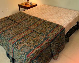 Items Located In The 1st bedroom (MASTER)