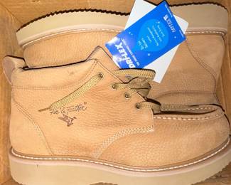 Fin & Feather Men's Moc Toe Chukka Boots