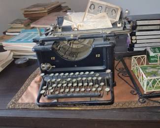 Remington Standard No. 12 Manual Typewriter