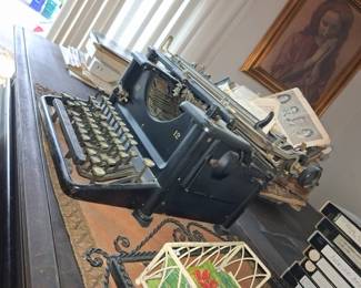 Remington Standard No. 12 Manual Typewriter