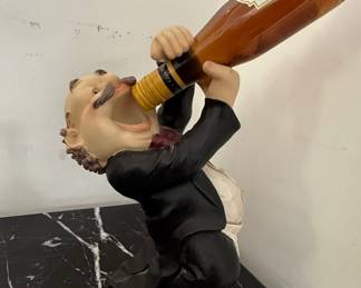 BHEii Novelty Butler Wine Bottle Holder