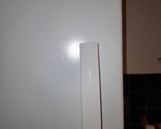 Insignia 18 Cu. Ft. Top-Freezer Refrigerator (Model NS-RTM18WHD2)