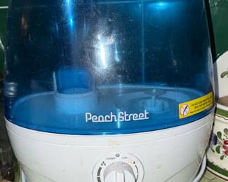 Peach Street Cool Mist Ultrasonic Humidifier (Model PE-1907)