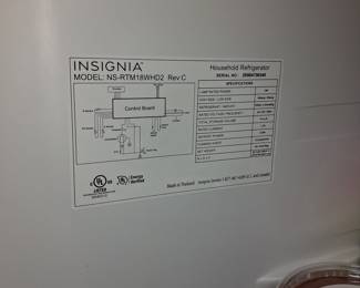 Insignia 18 Cu. Ft. Top-Freezer Refrigerator (Model NS-RTM18WHD2)