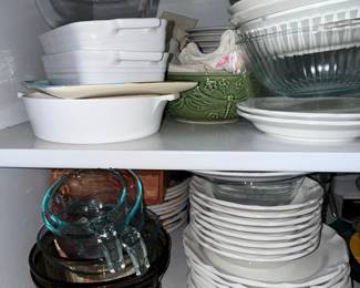 Assorted Vintage Kitchenware Collection (Pyrex, Fire-King, CorningWare)