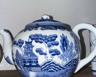 Vintage Chinese Blue and White Porcelain Tea Set (Teapot and Two Mugs)