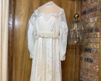 Vintage wedding dress