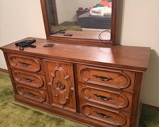 Dresser