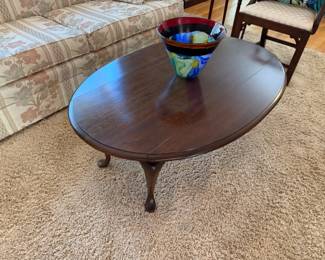 oval coffee table