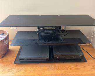 Glass media stand