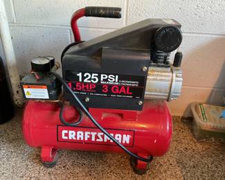 Craftsman 3-gallon 1.5 HP Direct Drive Portable Air Compressor, Model 921.153101