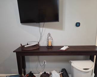 Wall table