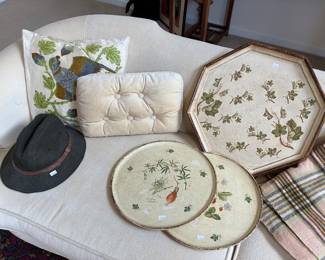 Vtg Trays