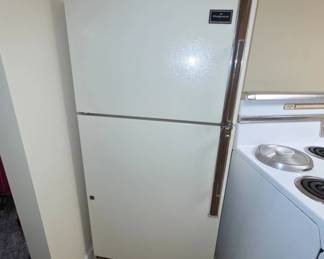 Whirlpool Top-Freezer Refrigerator