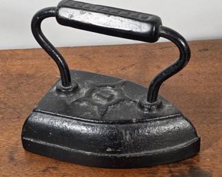 Cast Iron Sad Iron, Geneva Ill Handle