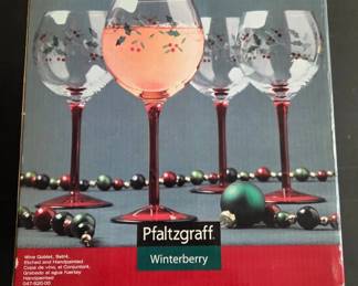 Pfaltzgraff Winterberry Wine Goblet Set