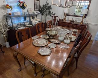 Dining Table w/ Leaf